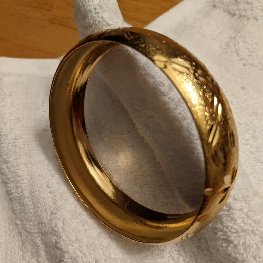 Beautiful Bangle - Picture 7 of 12